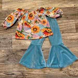 Floral outfit with velvet pants